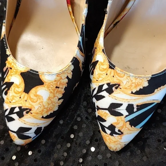 THALIA SODI ELINA PUMPS with COLORFUL FABRIC and 4" GOLD SPIKED HEEL. SZ 8.5 med - Picture 4 of 9